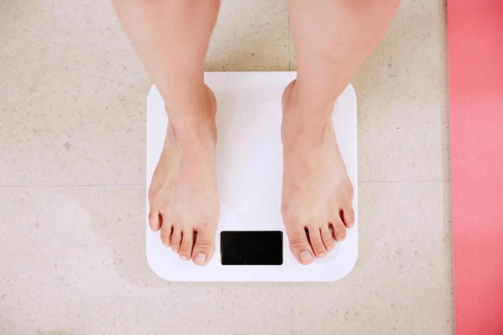what is TDEE ? Its a calculator that counts calories for weight loss or weight gain.